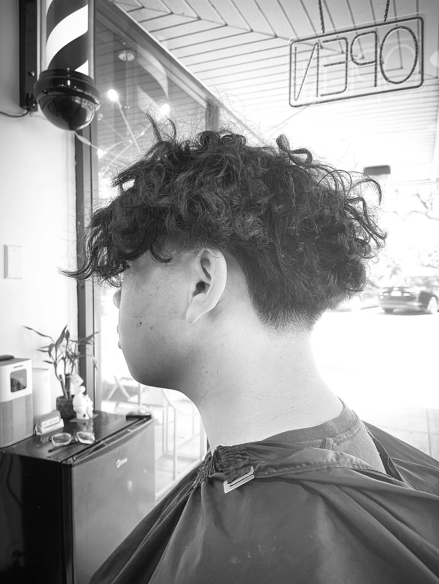 Perm done on the last visit, simple taper clean-up #perm #asianperm #asianhair #menshair #taper #taperfade #blowouttaper #lowtaper #templefade #lowtaperfade #broccolicut #messytop #curls #curlsforthegirls #wavyhair #curlyhair #binhsbarbershop #barber
