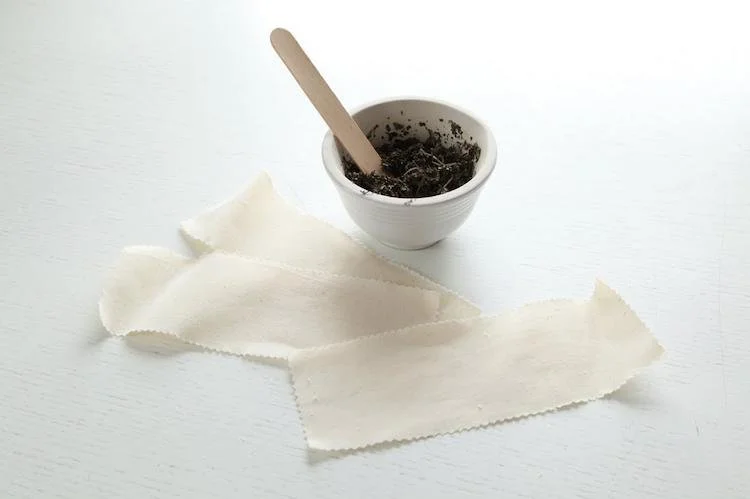 How to Use Slippery Elm as a Poultice for Inflammation