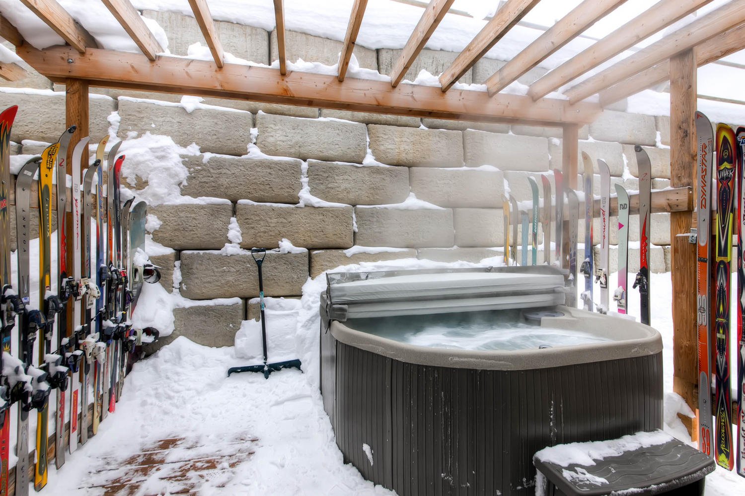 50 Fox Run Lane Fraser CO-large-027-27-Exterior Hot Tub-1500x1000-72dpi.jpg