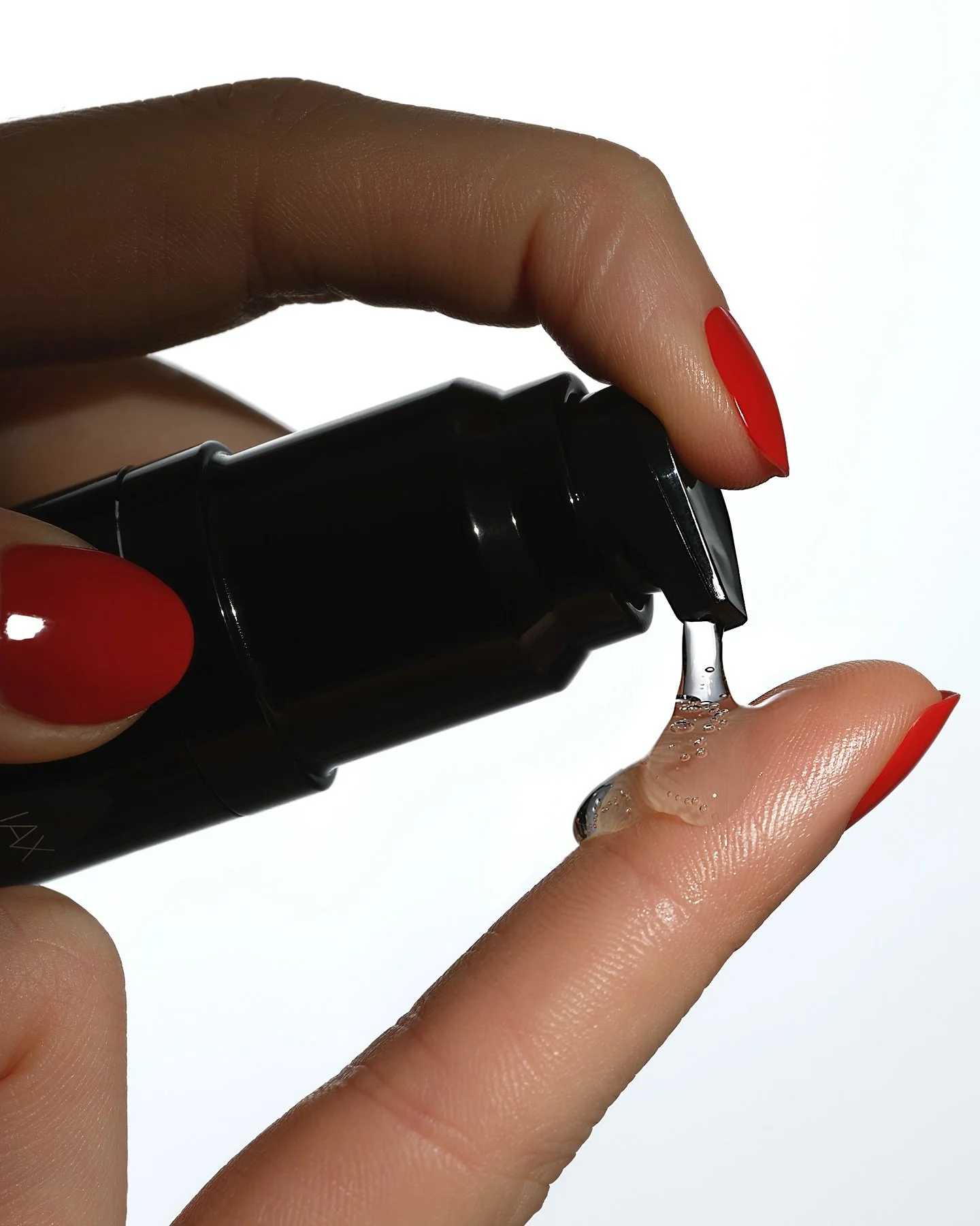 💧 @jaxskincare 

Product photography @katherineivon
katherineivon.com

#ProductPhotography #CommercialPhotography #StudioPhotography #CreativePhotography #PhotographyForBrands #TorontoPhotographer #TorontoProductPhotographer #TorontoCommercialPhotog