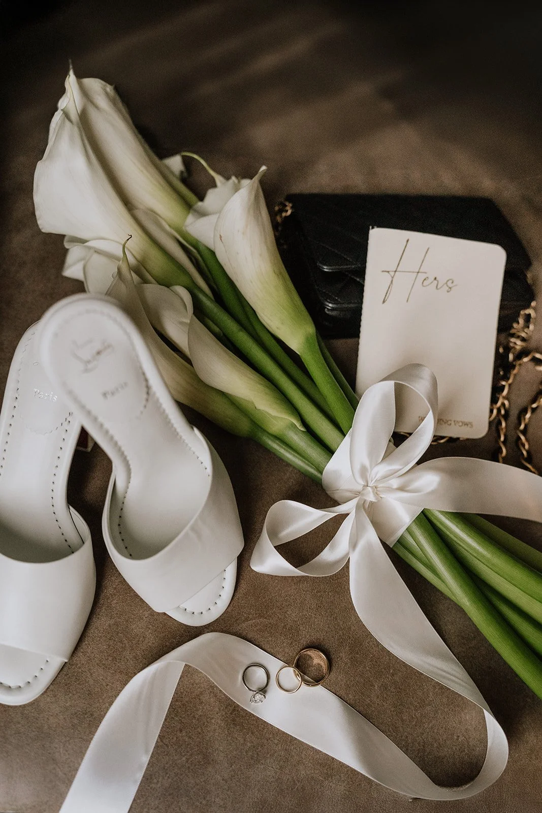 Sleek wedding floral design for Whistler, Canada