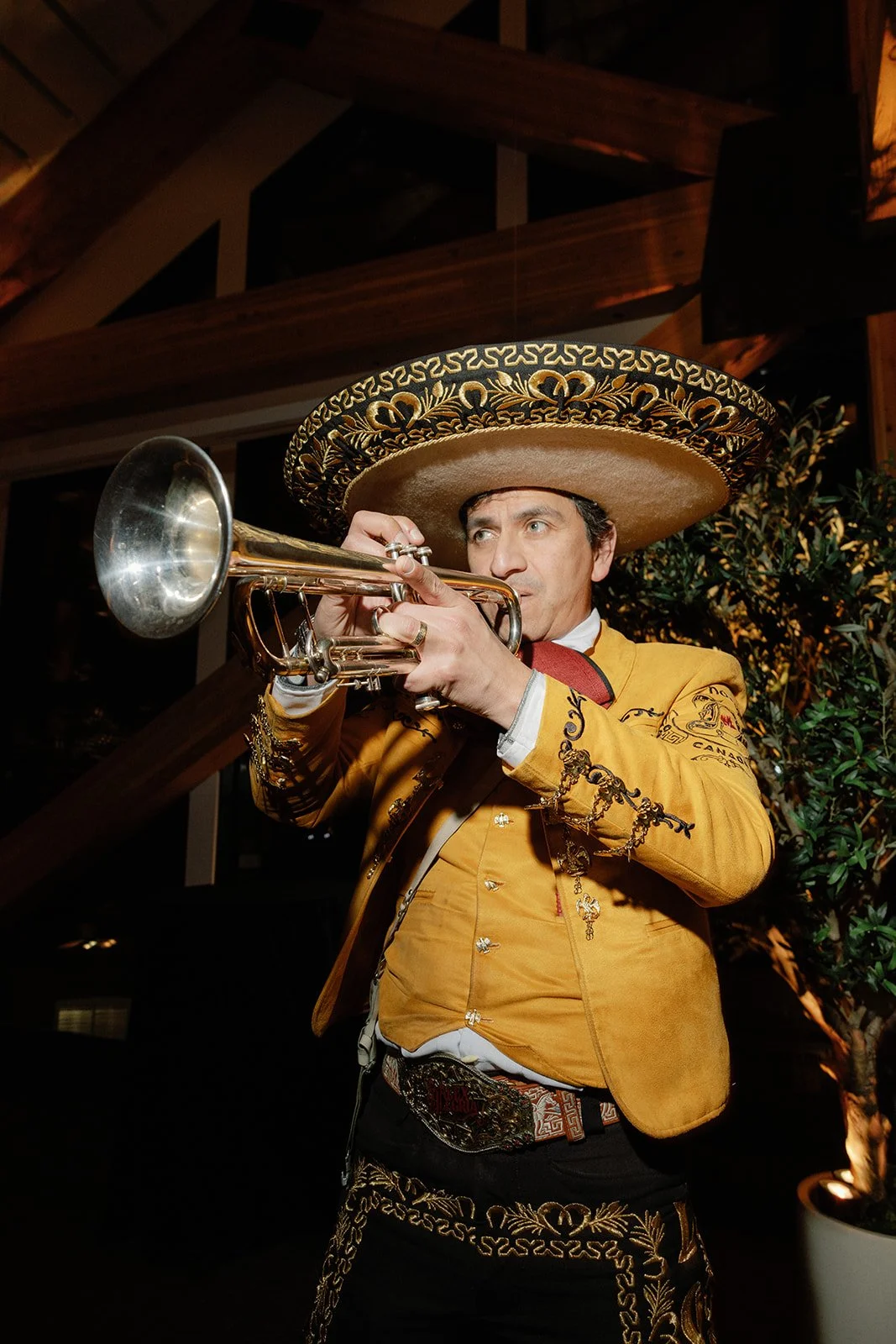 Copy of Caroline & David CANADA 025748.jpg