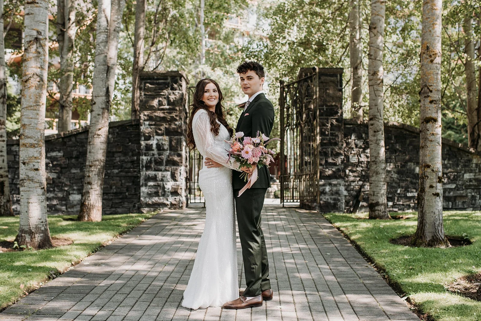 Copy of Gaby & Win 1st Look (35 of 209).jpg