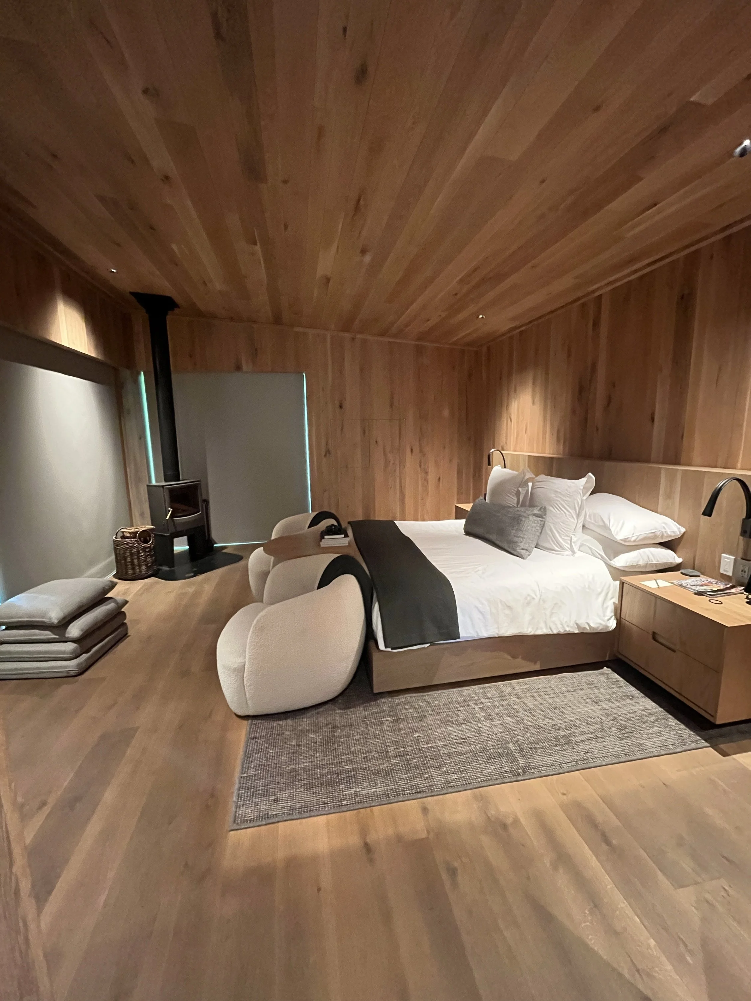 Blackberry Mountain Treehouse ridgetop exterior, Scandi-modern luxury cabin Tennessee