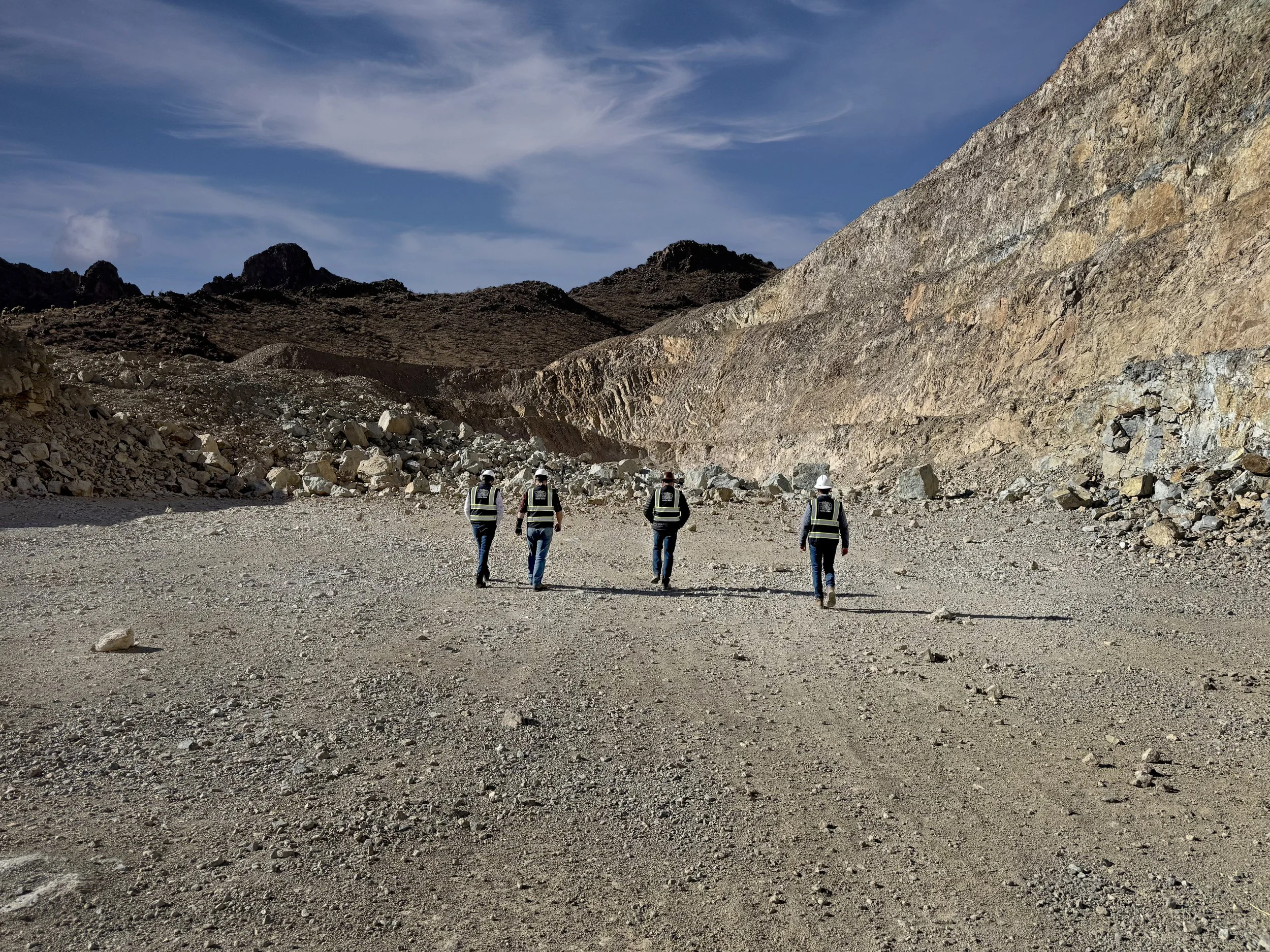 Team at Moss Pit -2.jpg