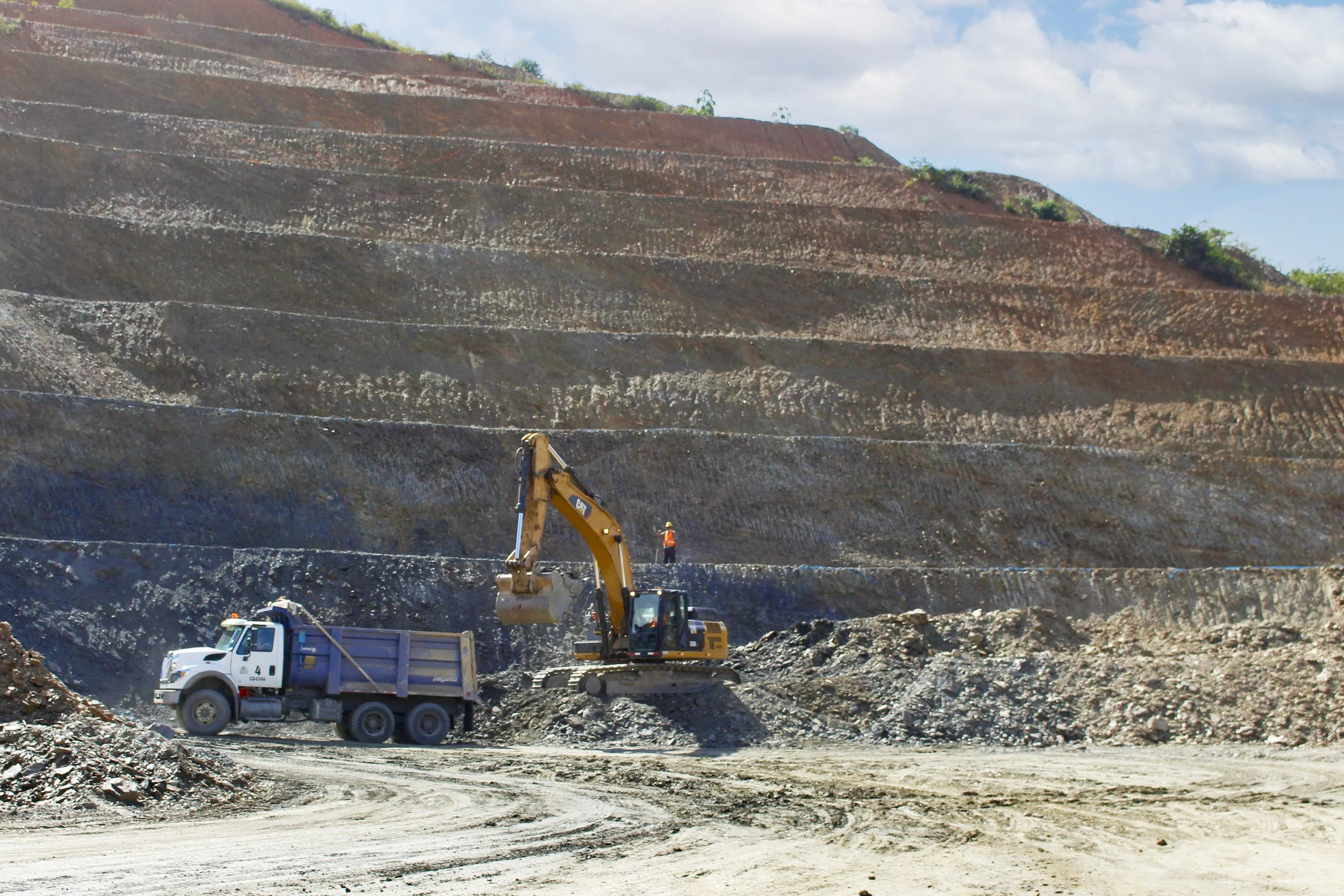 Mining at Pit 18.JPG