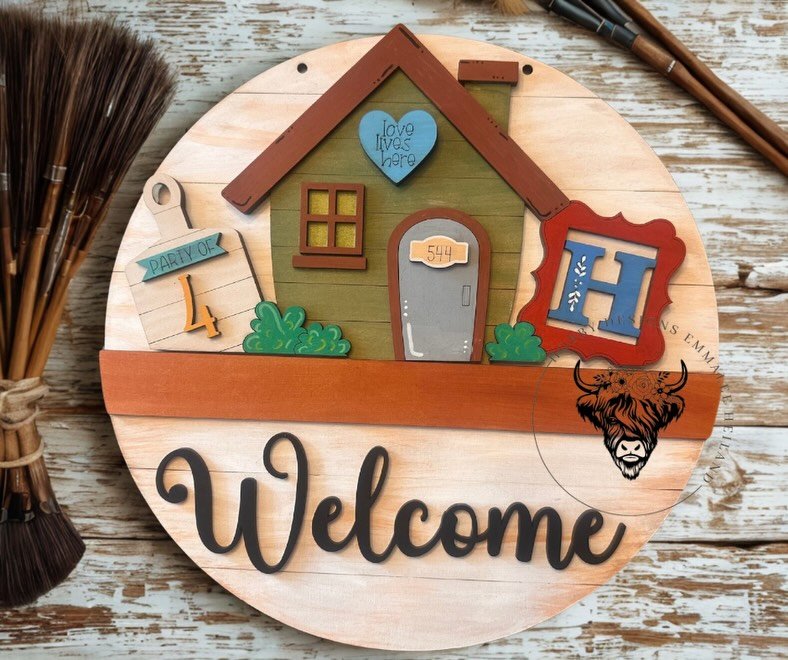 Welcome Door Sign, or wreath center kit. This kit is an example of an interchangeable door sign. I customized this insert to my home, and I can do the same for yours!