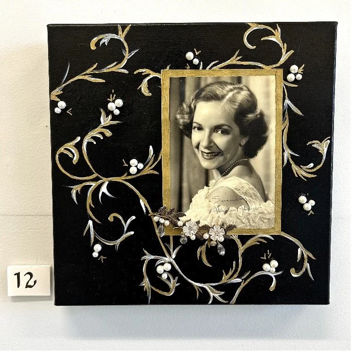 Actress "Helen Hayes" Photo signed in 1950s