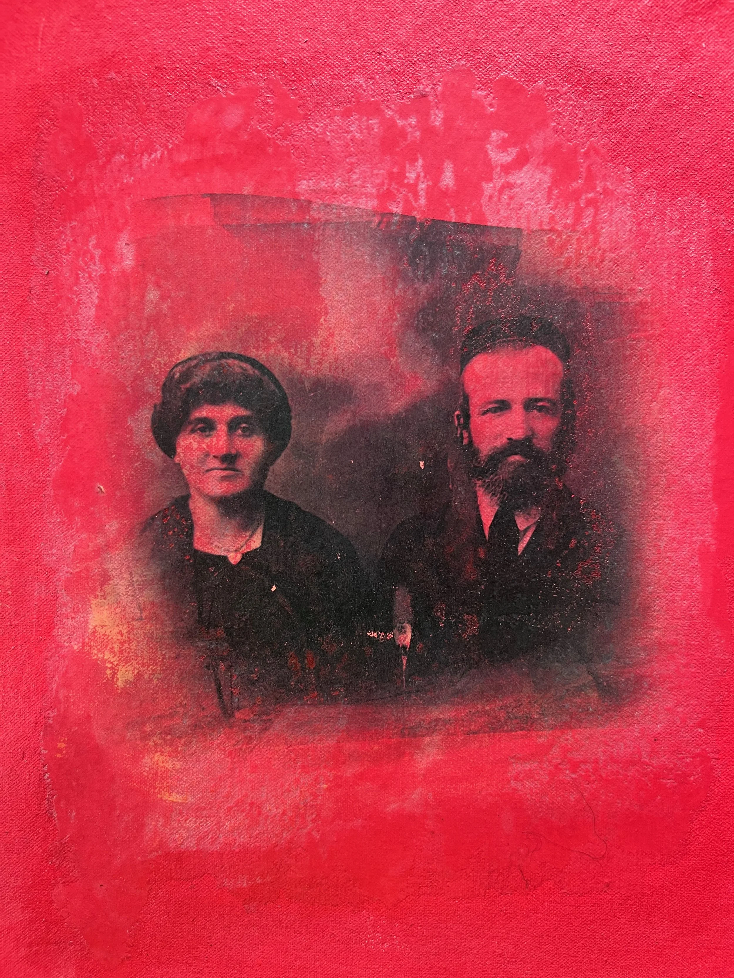 Jewish couple or siblings on red background