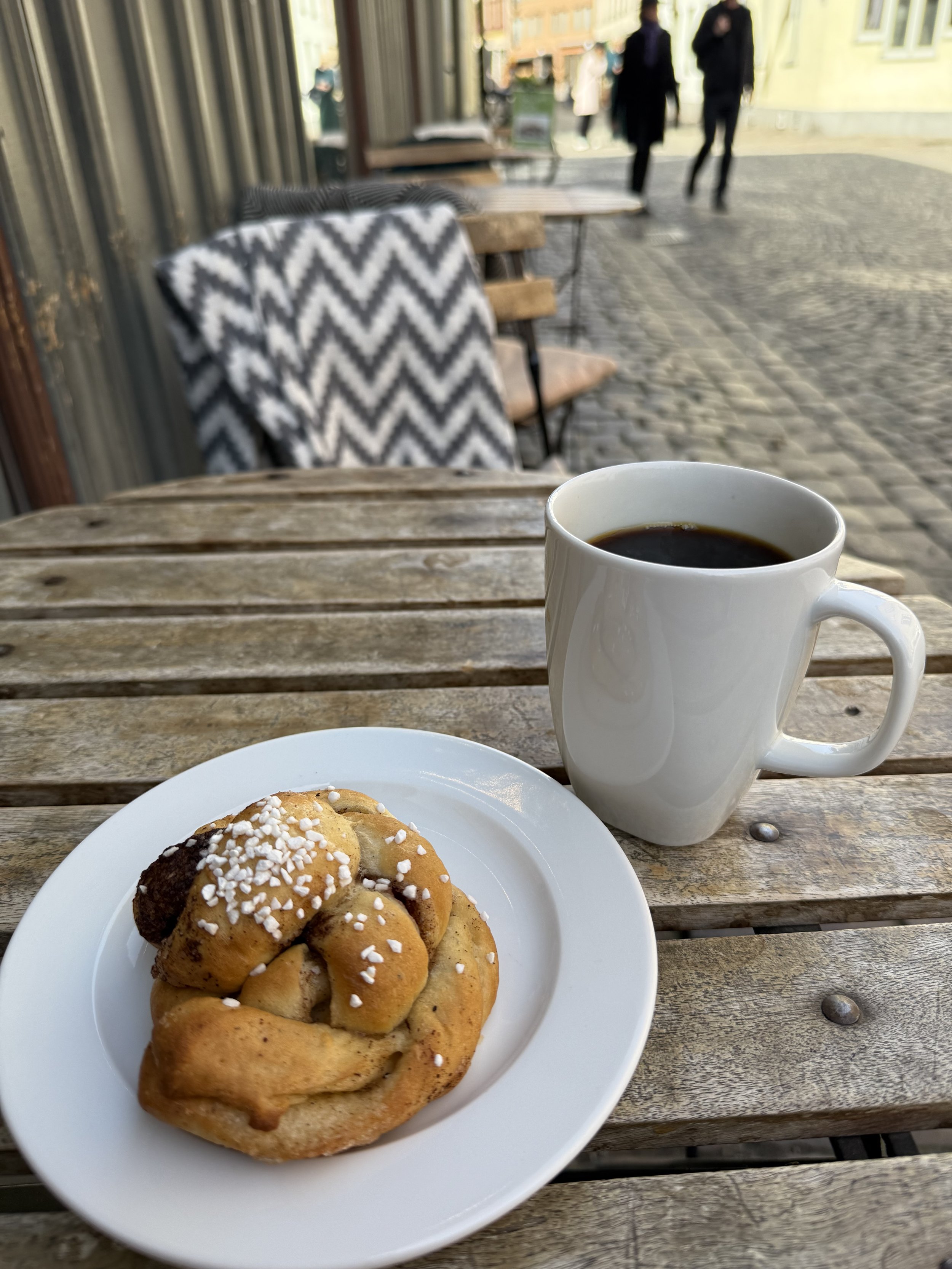 Fika in Gothenburg: Kanelbunne (Cinnamon Bun)