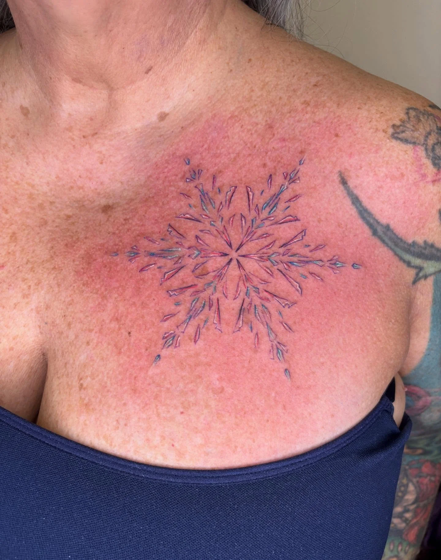 An iridescent snowflake for the beautiful @sueyaz . So much fun when you and the client trust each other enough to make some special.