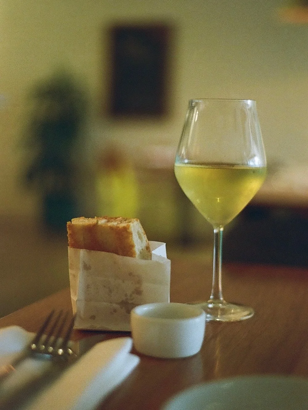 Vino + Focaccia ; Luna Pasta e Dolci; 35mm Film; 2025