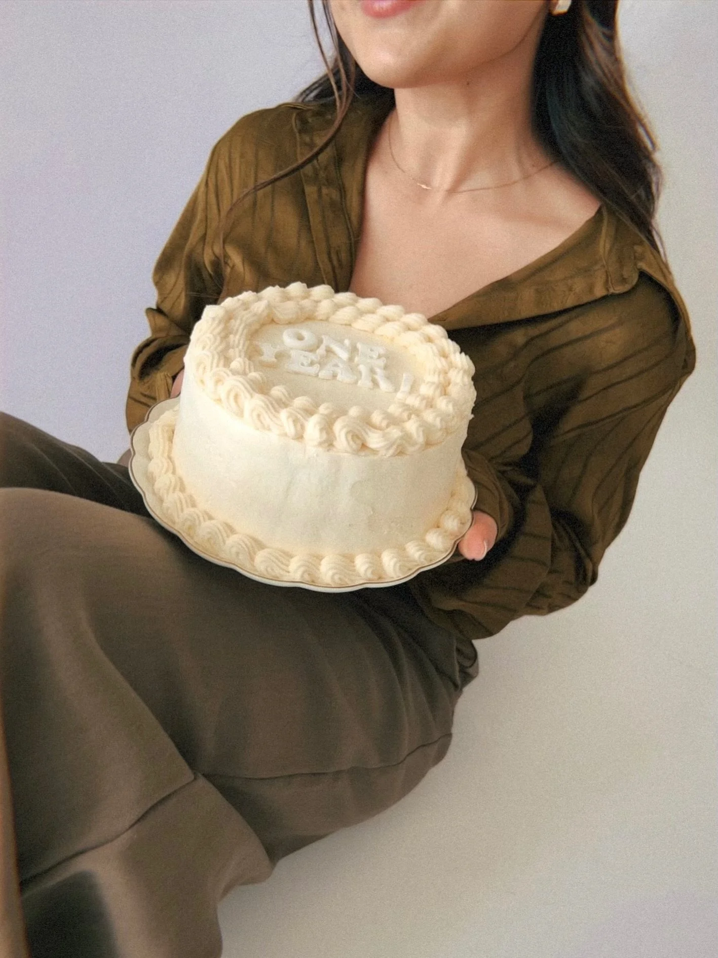 1 YEAR OF 1NTRO DESIGN 🌟🧁🍾

Pinch me, I&rsquo;m dreaming and celebrating! It&rsquo;s been one whole year since I took the biggest leap of my life - building a design business from scratch. 

1NTRO is, and will always be, about introductions:
to ne