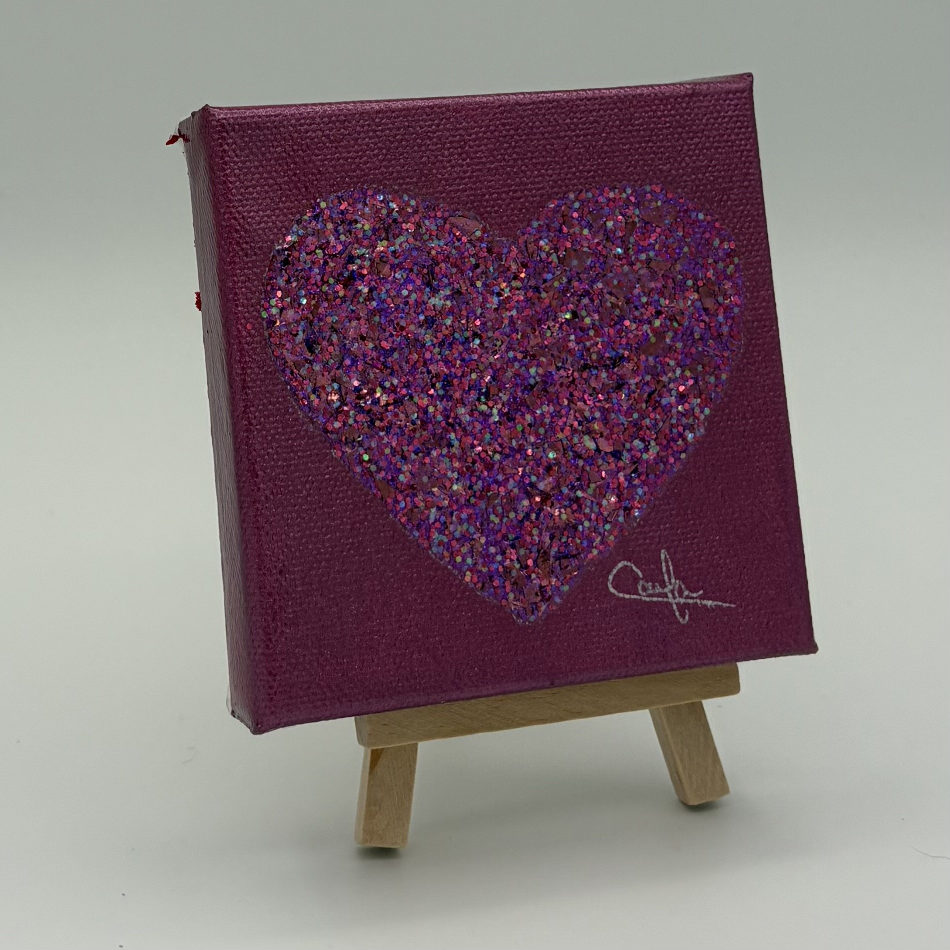 Heart #976 Metallic Magenta with Hot Pink Glitter