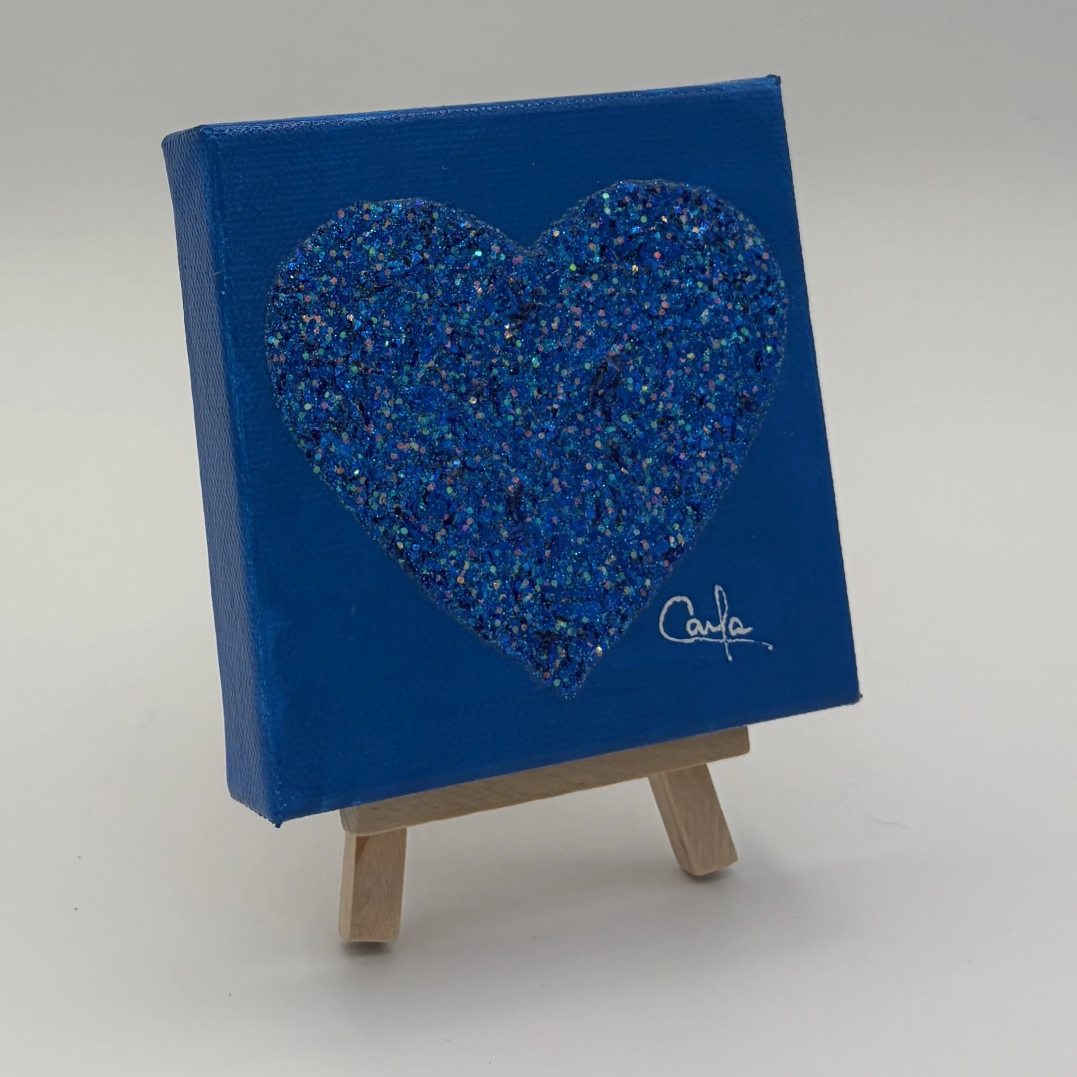 Heart #1158 Ultramarine Blue with Navy Blue Glitter