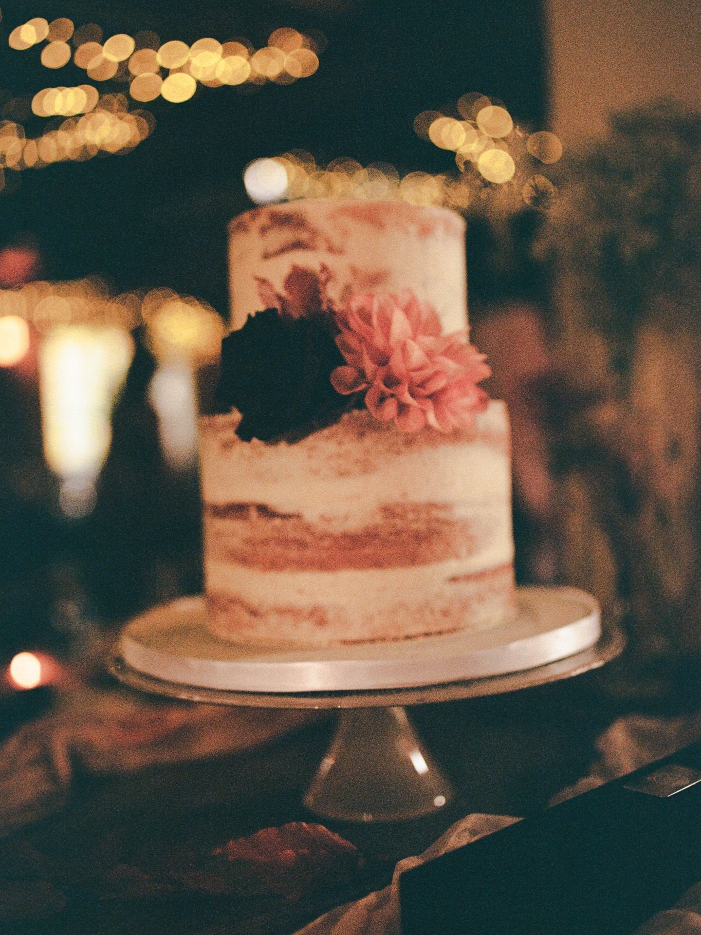 Some warm, nostalgic details from Rosanna and Callum&rsquo;s beautifully autumn wedding at @themill.elstead in October 2025, all captured on film 🎞️ 

You just can&rsquo;t beat the real film look, how it renders the grain and colours is just chefs k