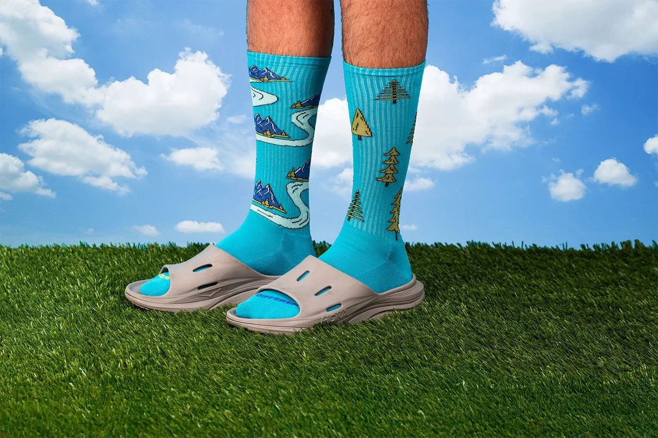 ATHM0016Men_sMountains_TreesComicAthleticMistmatchedSock_Lifestyle_1296x.jpg