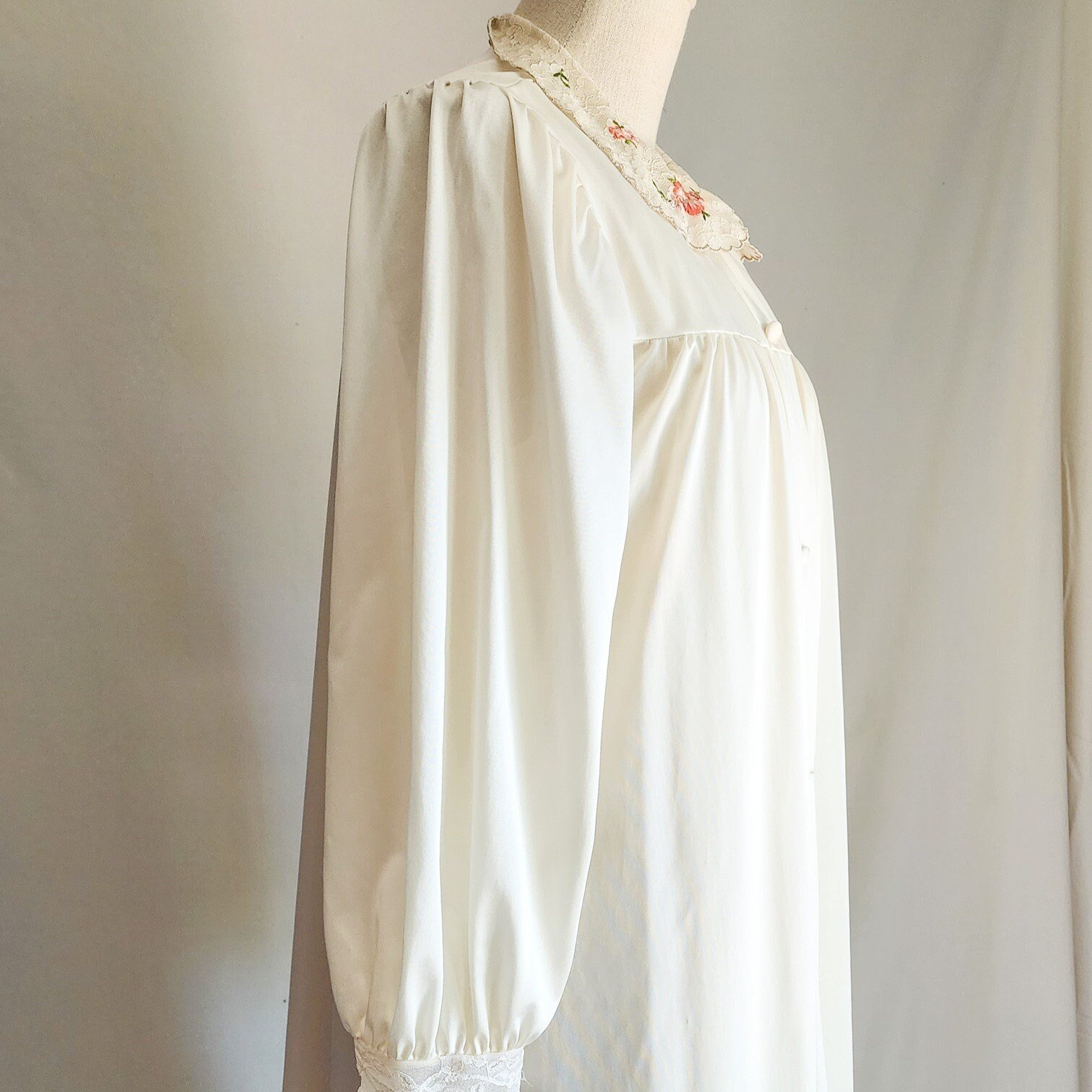https://i.etsystatic.com/20806851/r/il/2c38bf/5292005017/il_fullxfull.5292005017_kzmg.jpg