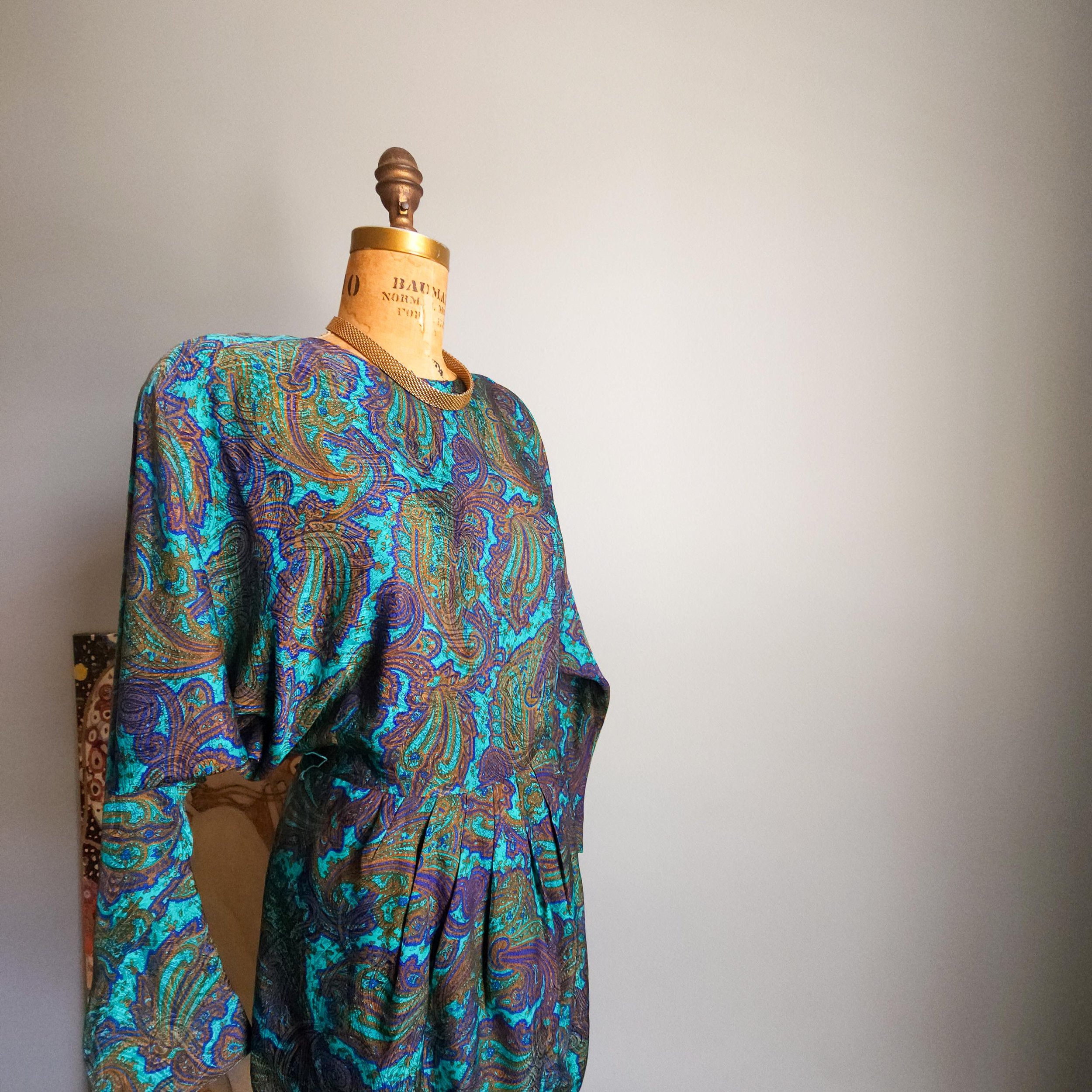 https://i.etsystatic.com/20806851/r/il/afb78a/6433239589/il_fullxfull.6433239589_9qjt.jpg