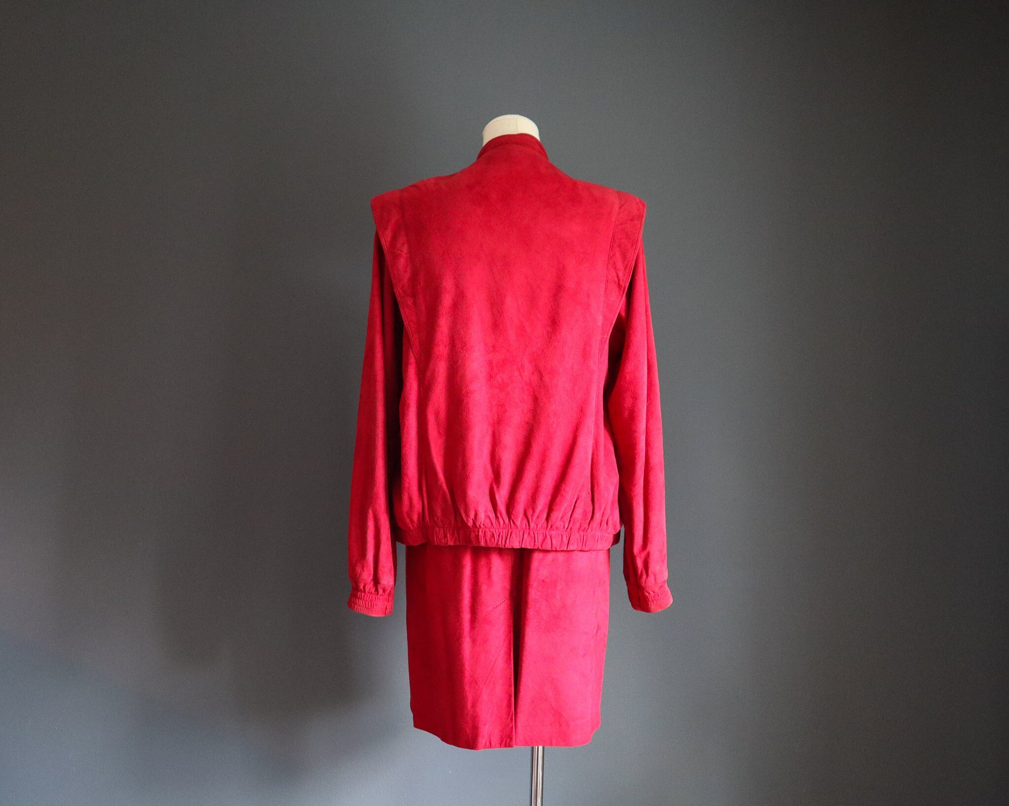 https://i.etsystatic.com/20806851/r/il/7c4437/3430621871/il_fullxfull.3430621871_szkp.jpg