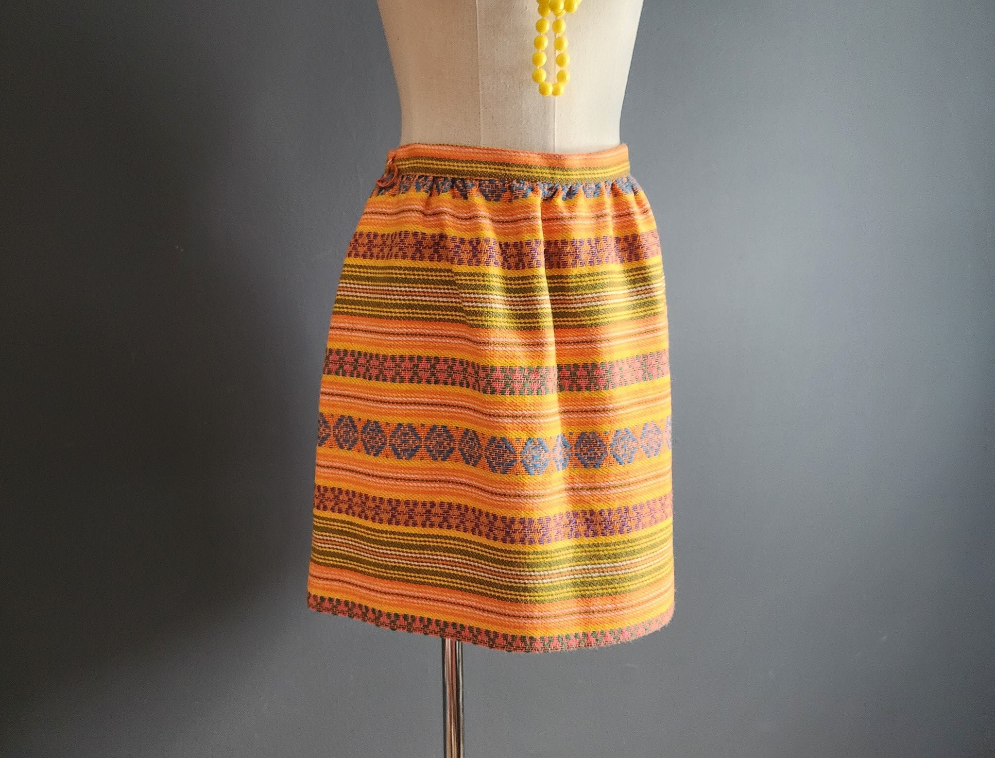 https://i.etsystatic.com/20806851/r/il/ab27af/5779244109/il_fullxfull.5779244109_m29u.jpg