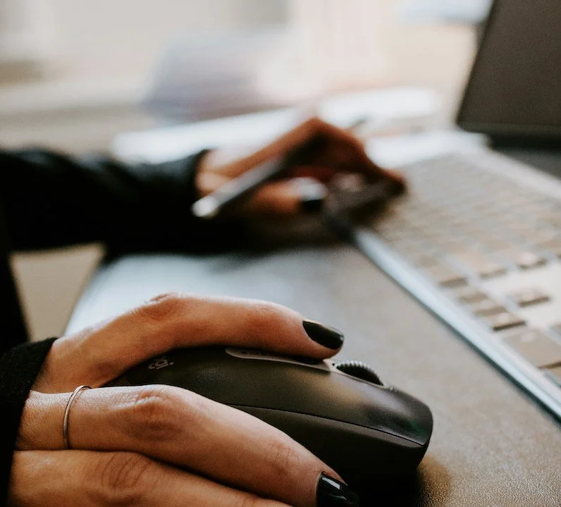 technology sellers using the tech stack to make decisions.jpg