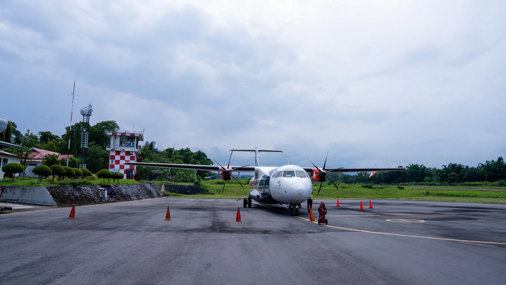 El Tari Airport