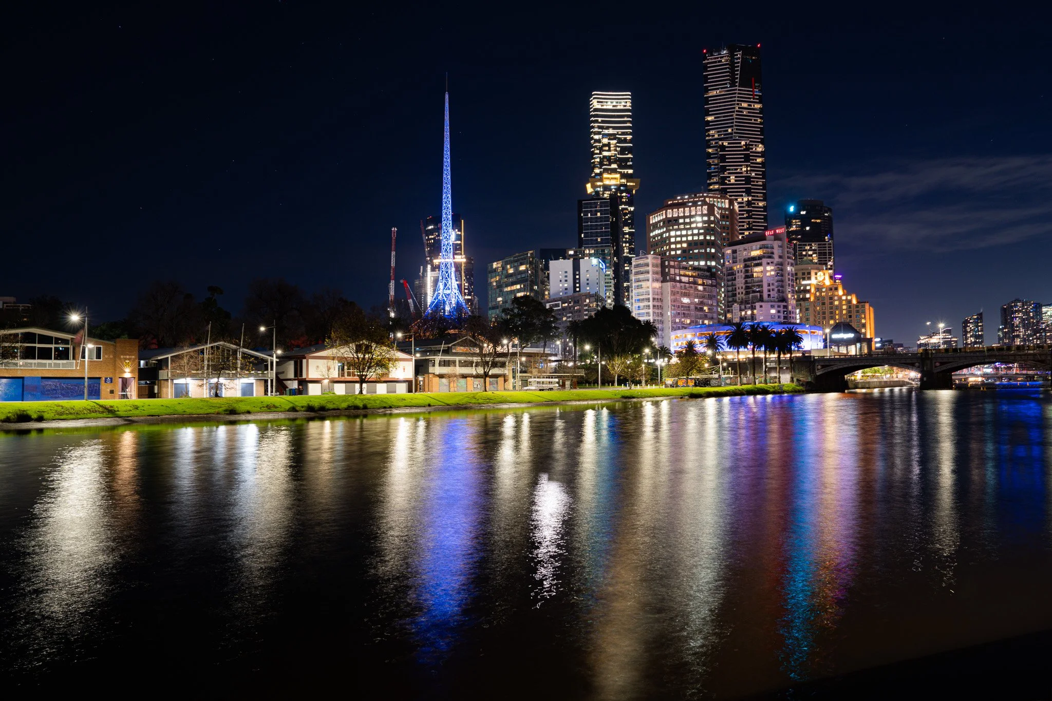 Art Centre reflecting on Yarra River water