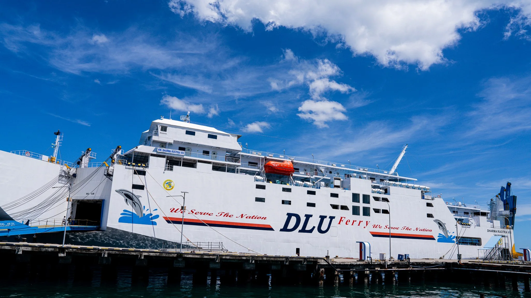 KM Dharma Rucitra VIII - Tenau Seaport