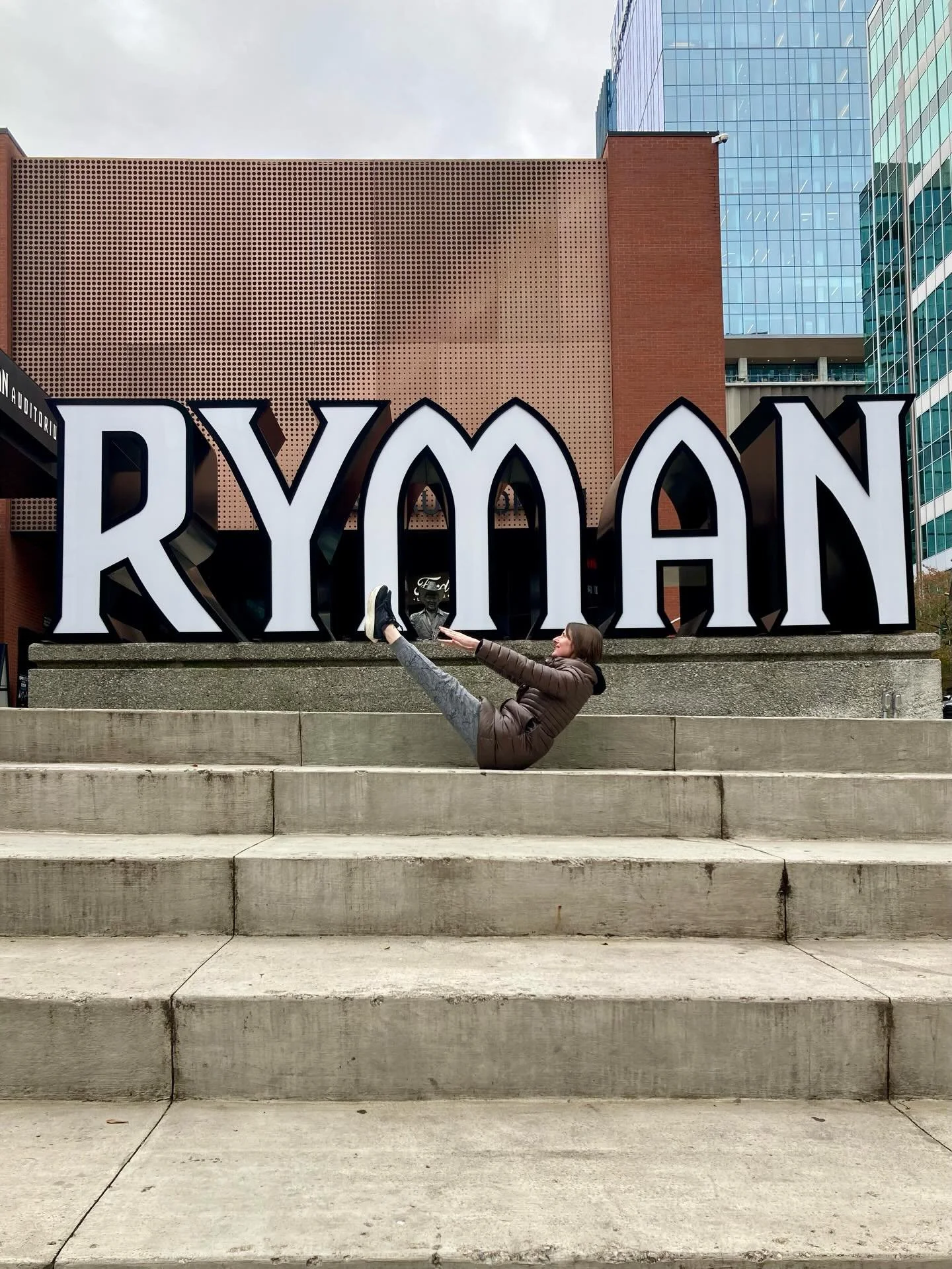 Happy Teaser Tuesday and then some from our visit to Nashville last week! We visited @theryman @opry to see @forkingandcountry and @cashmuseum 

Our first time to Nashville and yes, we plan to visit again!

#pilates4virginiabeach #teasertuesday #pila