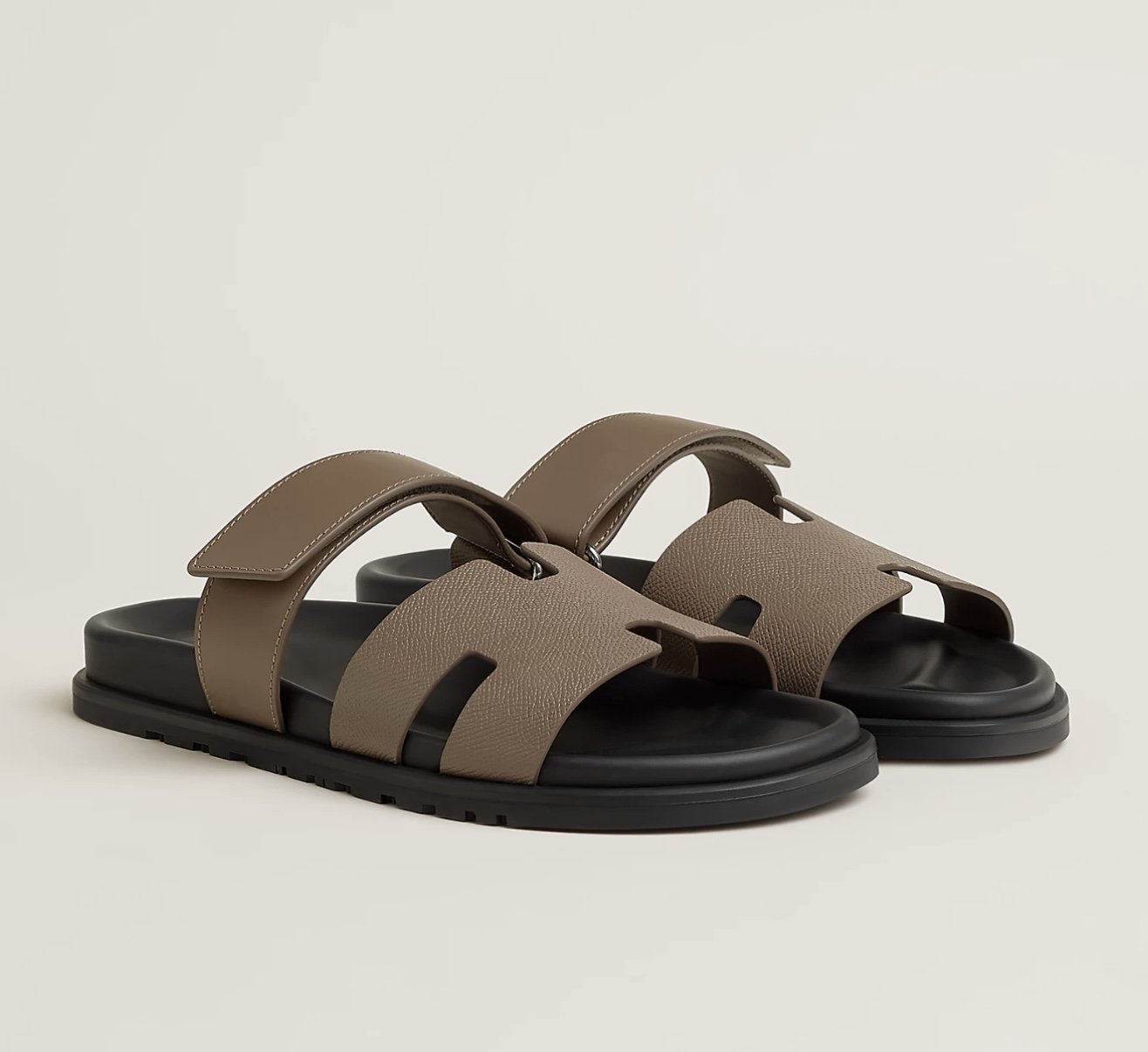Hermès Chypre Sandals — Étoupe