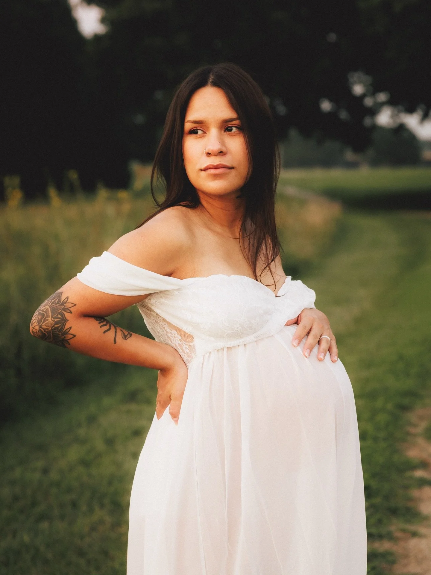 As a photographer, it&rsquo;s easy to fall behind on personal work when client galleries are stacked. Shot these right before baby girl arrived. She&rsquo;s six months now. 

#topekaphotographer #maternitysession #lawrencephotographer