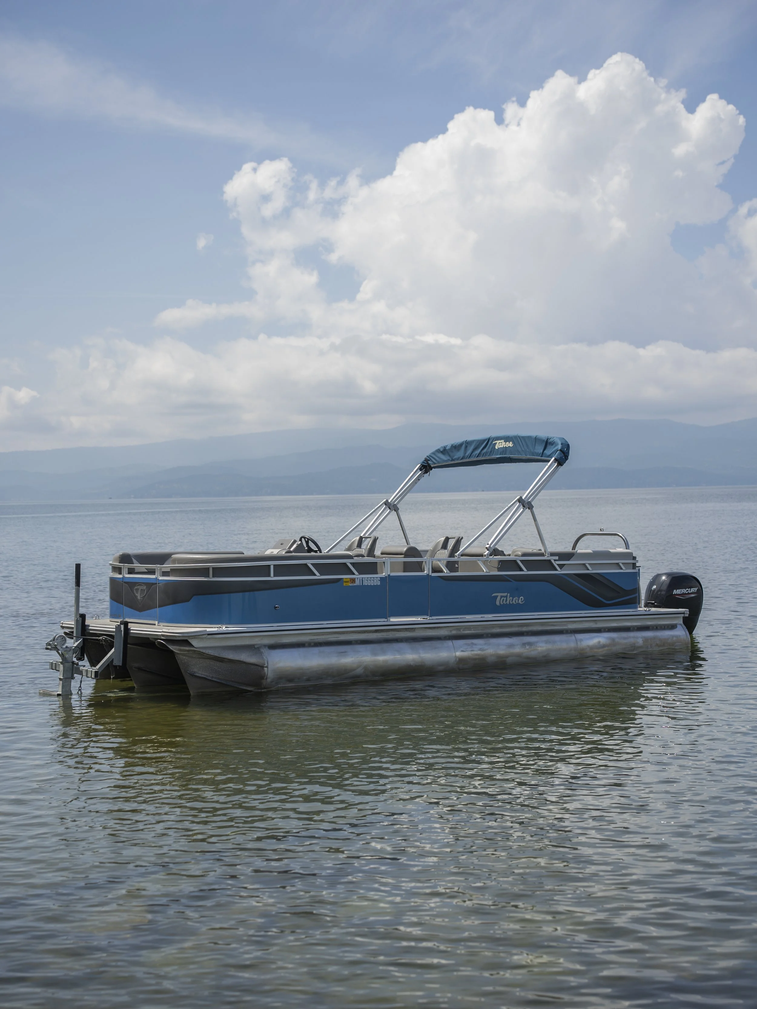 Pontoon boat rental on Flathead Lake in Bigfork Montana