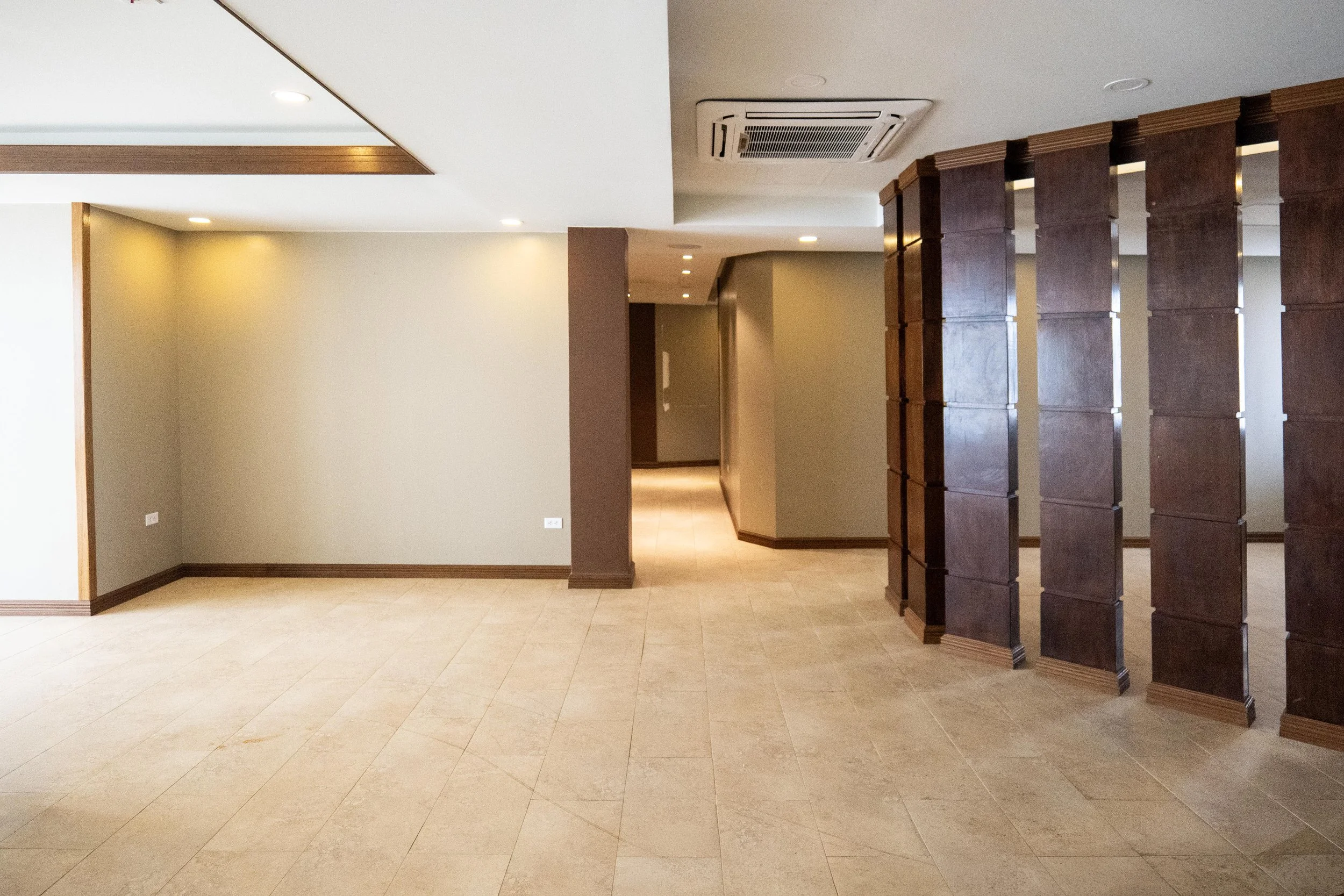 Lobby6.jpg