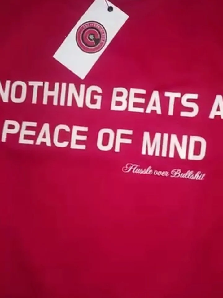 You herd it here we did it for the Growers the Tokers the Hustleers and the Hippies why not blow in style and get a couple of compliments while enjoying your head change. Shop with us @dollyssmokeshop__1959 @goldstar_oficial.la VALENTINE 💘 colors on