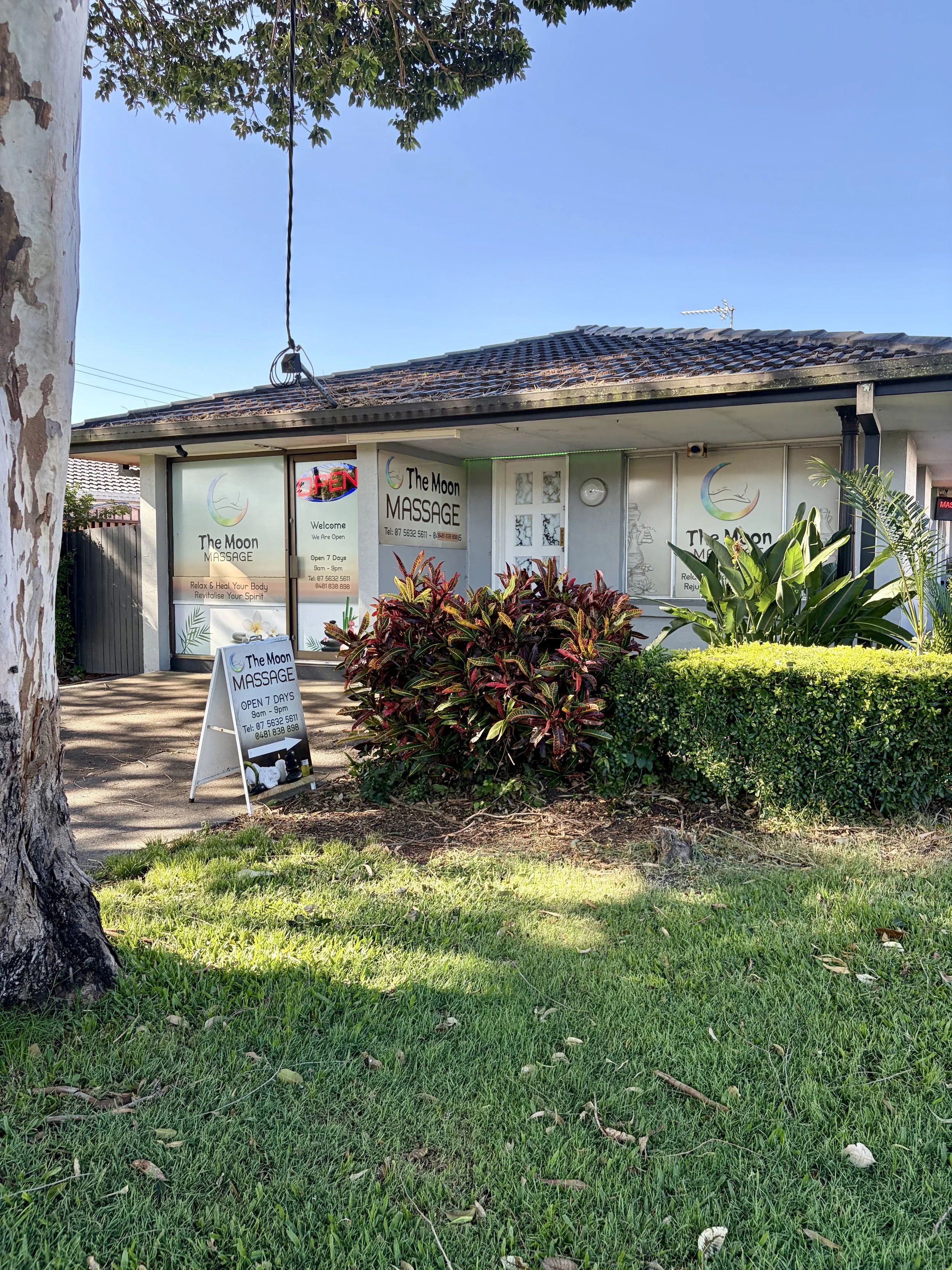 Moon Massage Bundall.jpeg