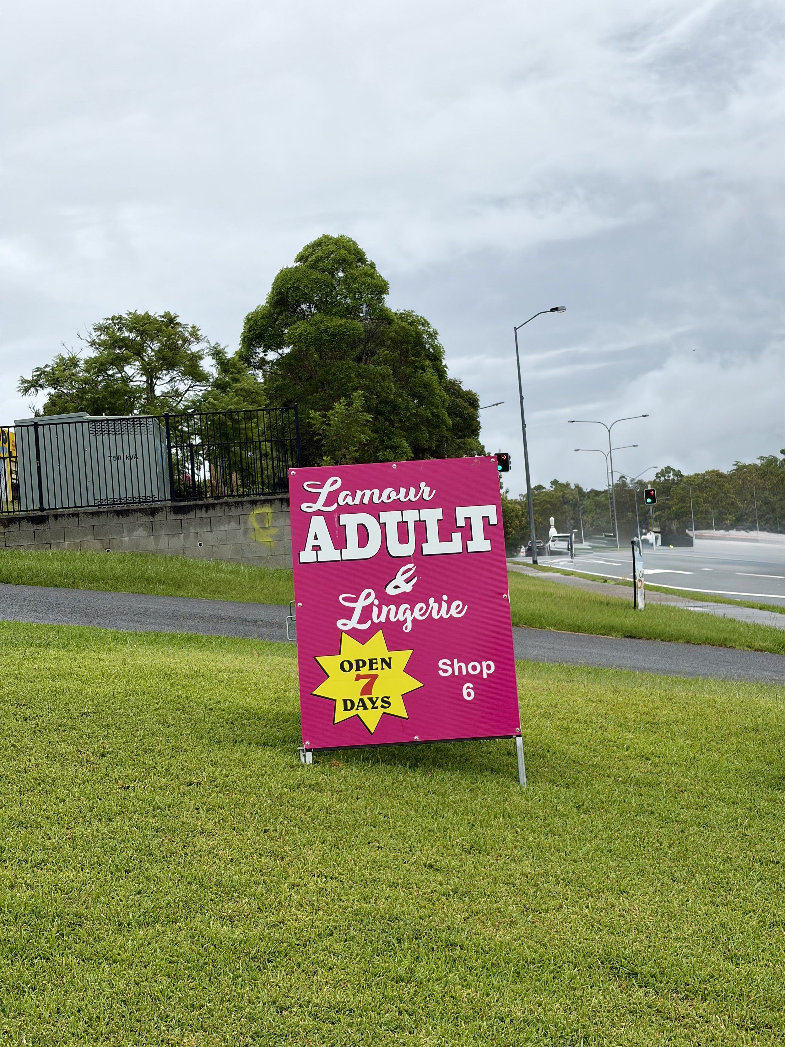 LAmour Adult Ashmore.jpeg