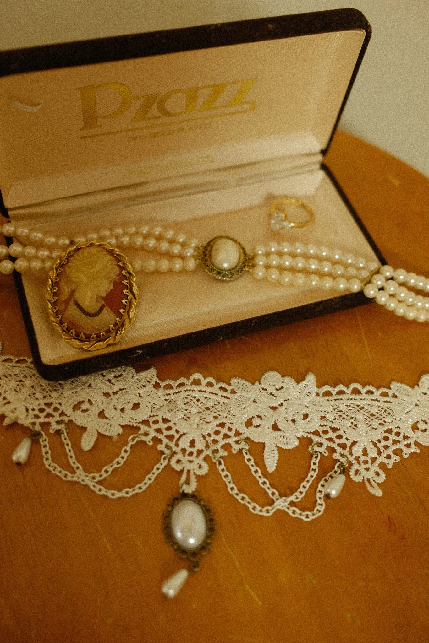 COSTUME JEWELLERY PACK