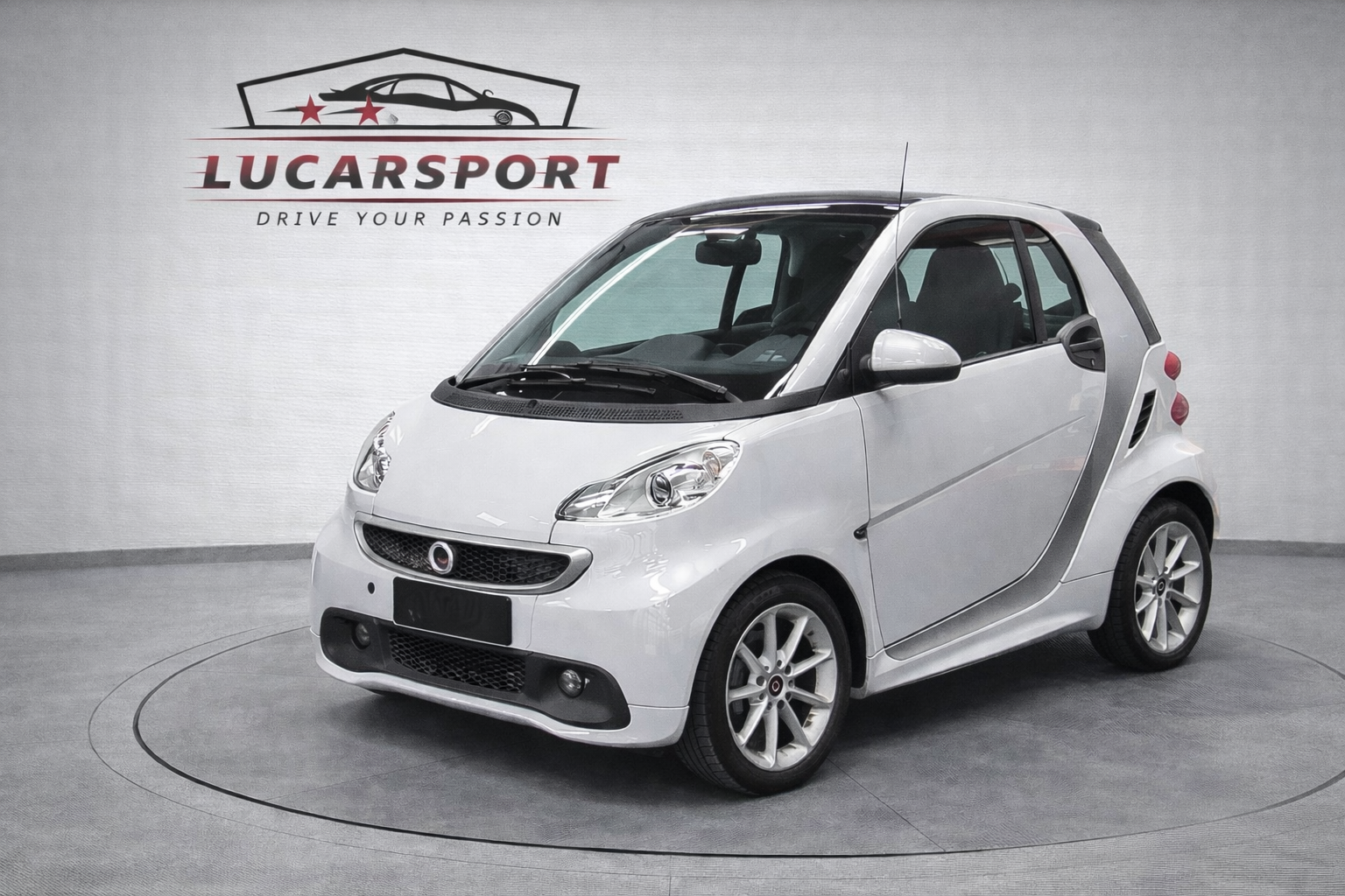 Smart Fortwo Passion / Alimentazione: Diesel / Anno 2013 / Km: 116.650 / Colore: Bianco - Cambio Automatico ad € 16.290,00