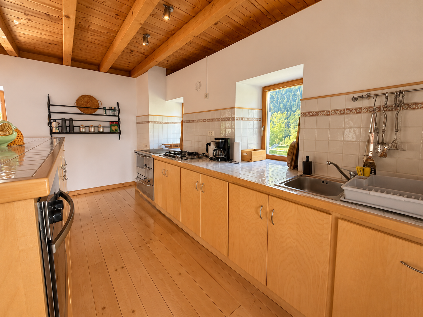 manor kitchen.png
