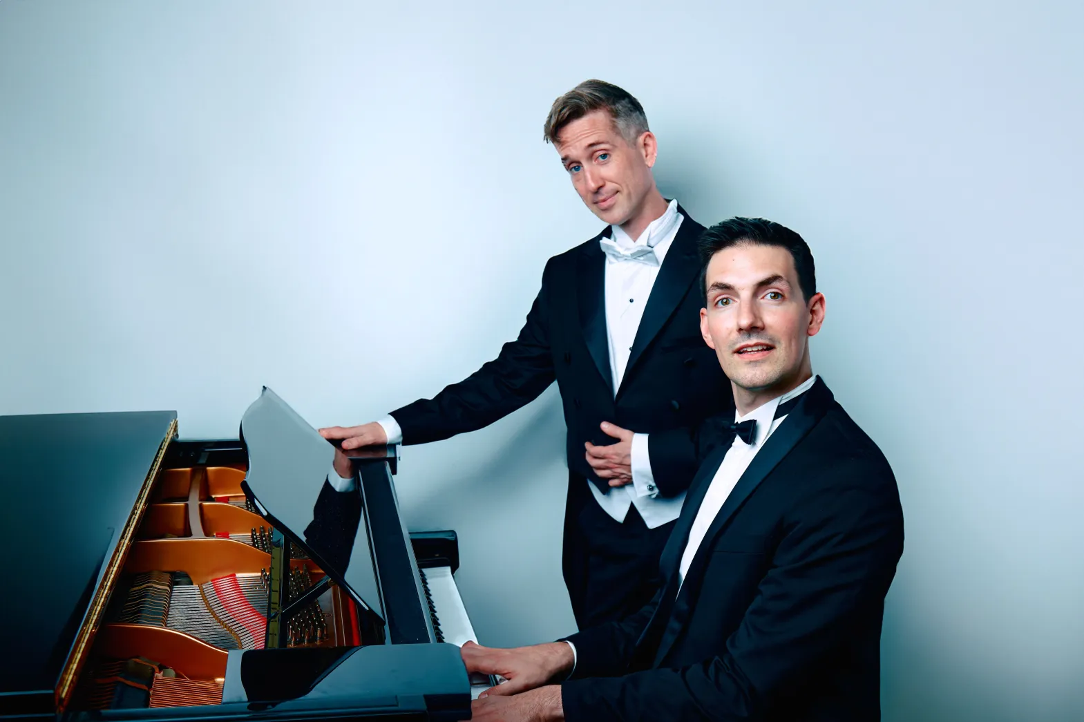 ppn-l-skr-WBOX-2-pianos-0711-01.jpg