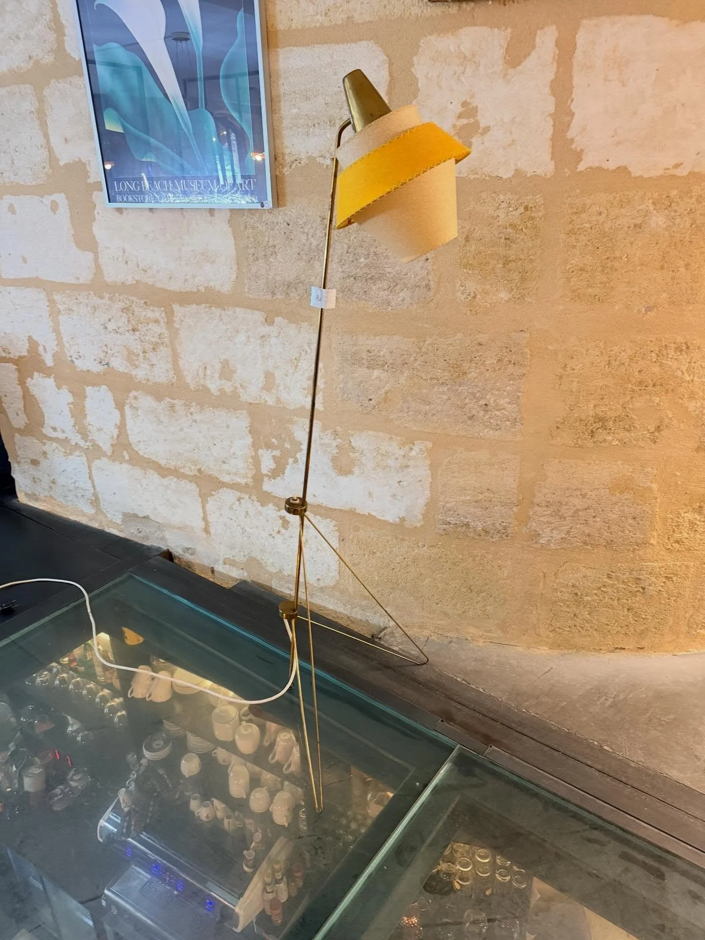 Lampe de R&eacute;publique tch&egrave;que des ann&eacute;es 1960 du designer : Josef Hurka.

Visible au passage St Michel, 16 place Canteloup &agrave; Bordeaux.

Informations et prix compl&eacute;mentaires sur : intemporadeco.com 

#decorationinterie