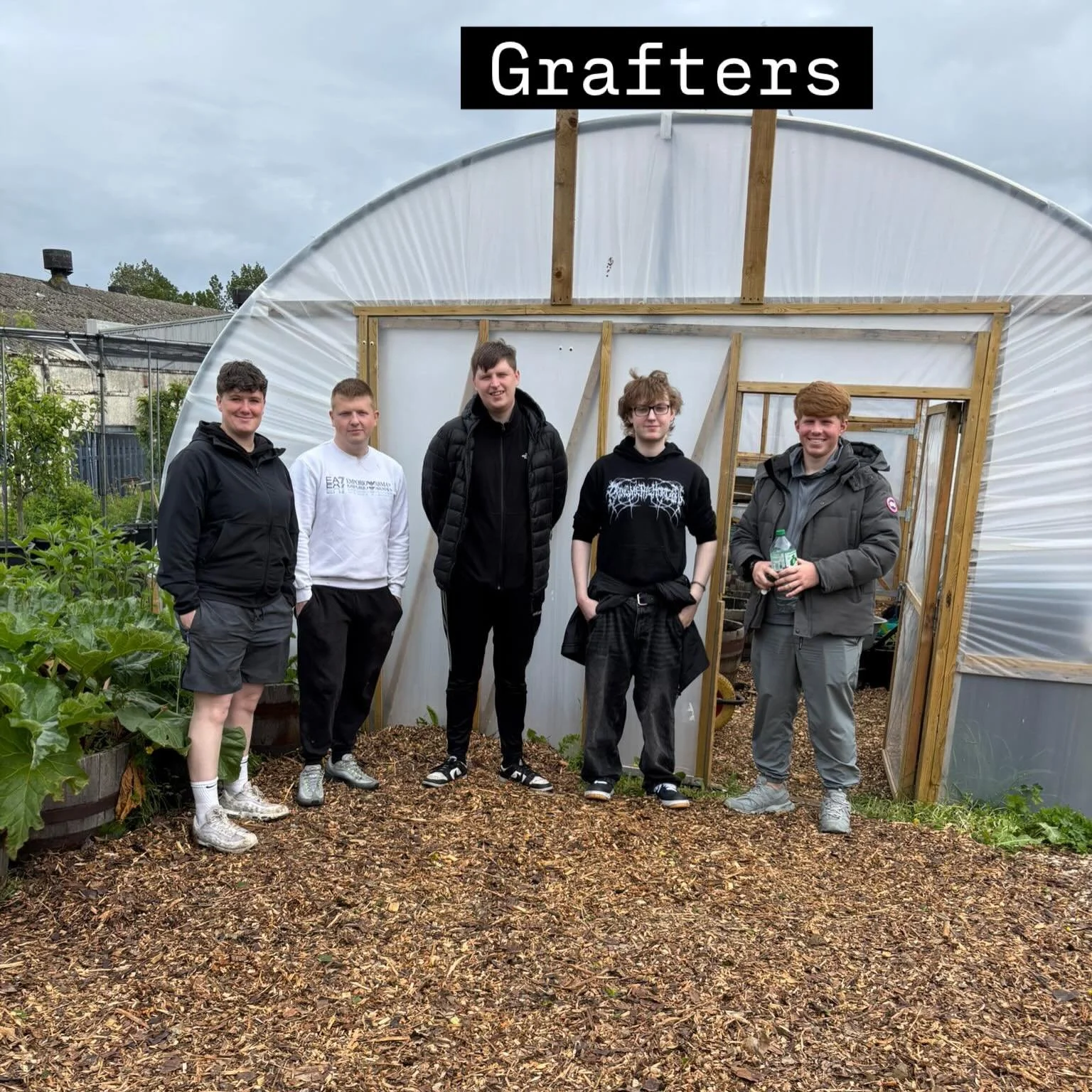 This volunteer week we had the privilege of hosting five Modern Apprentices from the council&rsquo;s employability programme, a great bunch of young folk, all grafters and volunteering in our @muirshiel_lane_ community garden - it was a pleasure havi