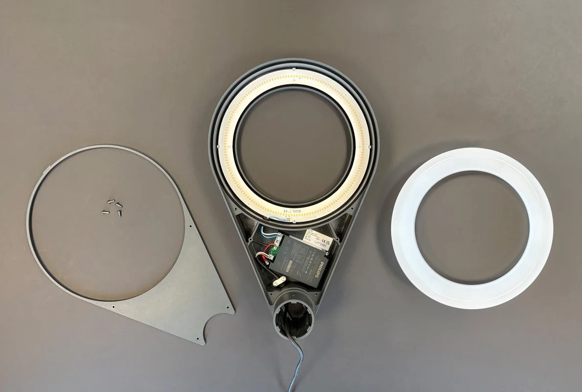 OTTO-L1700 street light, disassembled into its main components