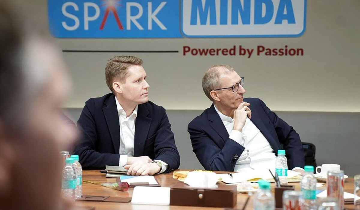 Business-meeting-Spark-Minda.jpg