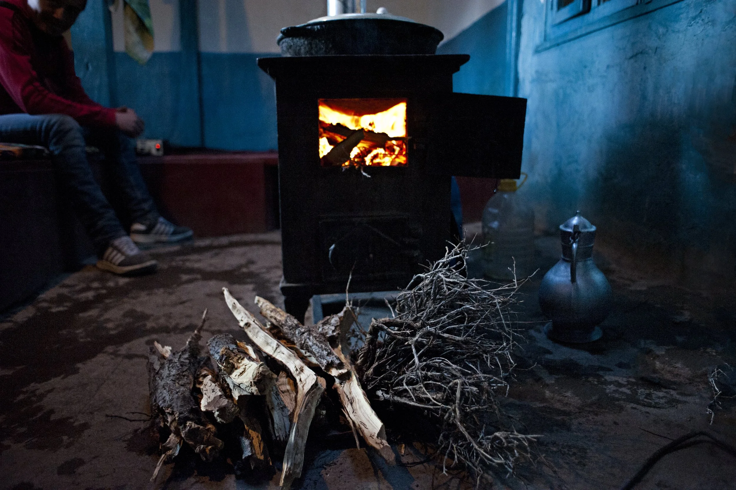 Wood in Roshorv is precious, because it is rare. The Pamir is a mountainous desert and except for a few poplars and willows nothing will to grow. Women pick up all branches and twigs, sweep leaves and stalks and put everything in a stove. Men get up 