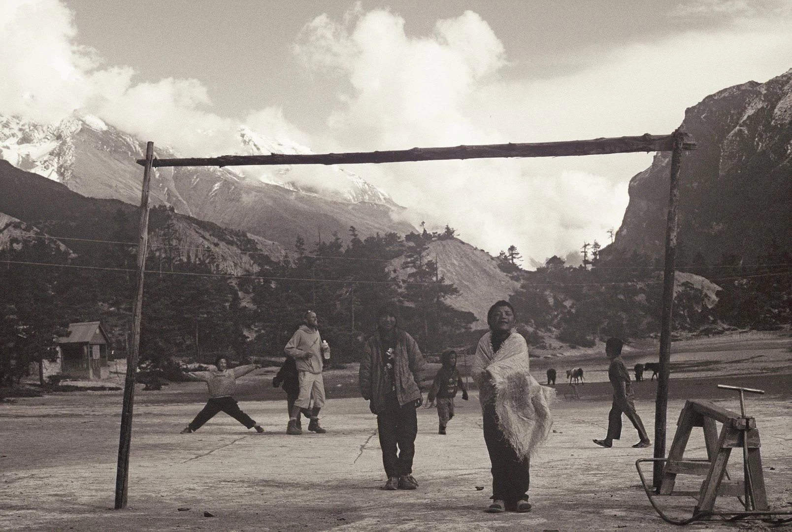 17 FOOT IN NEPAL.jpg