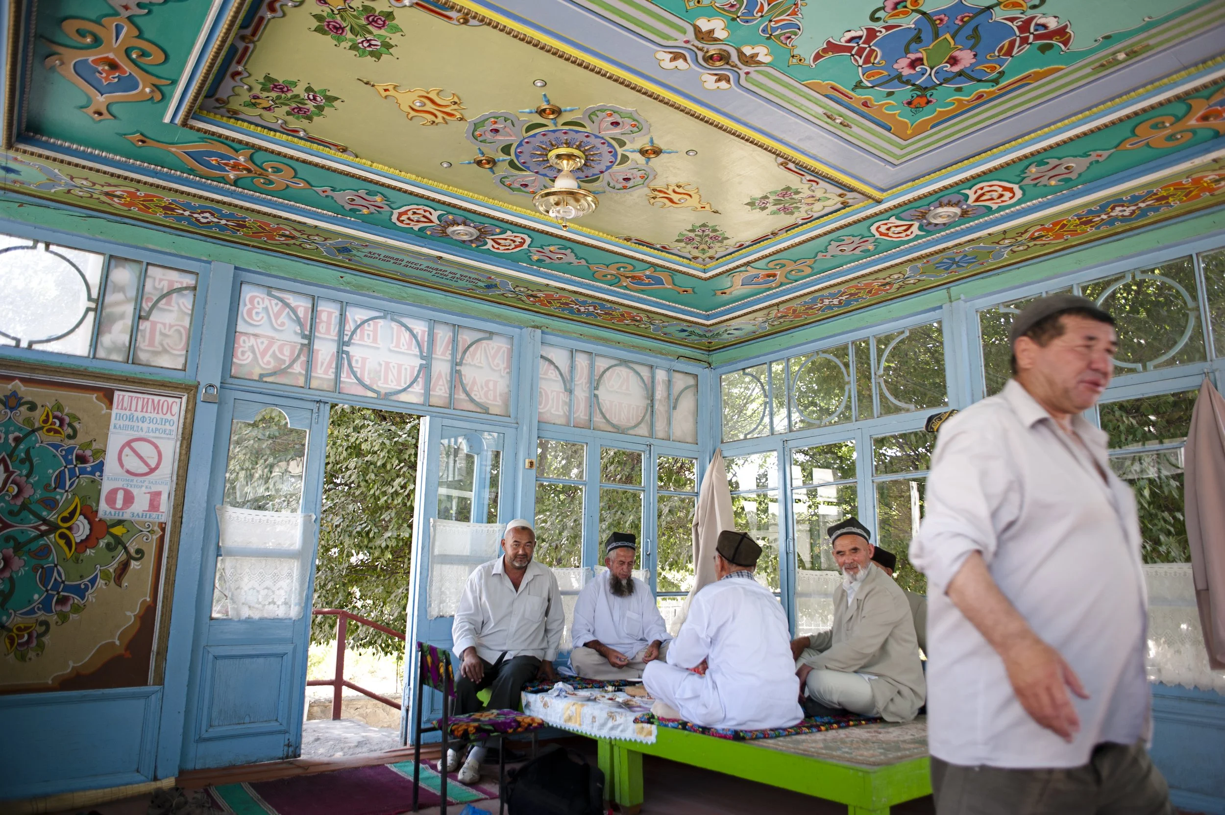 The tea shop, meal before friday prayer, Istarvashan