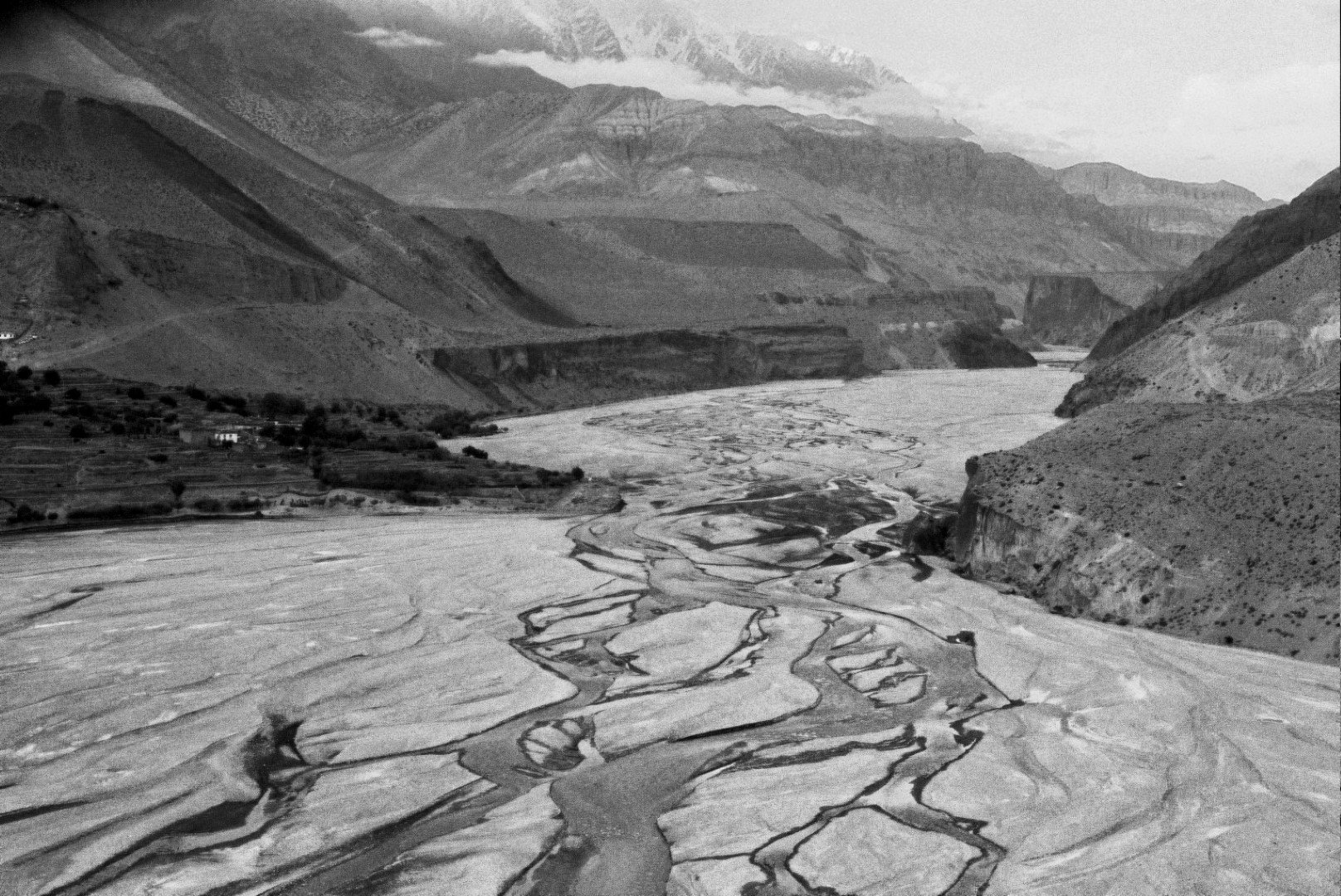 Kali Gandaki at the entrance to Mustang region, Nepal // 2006