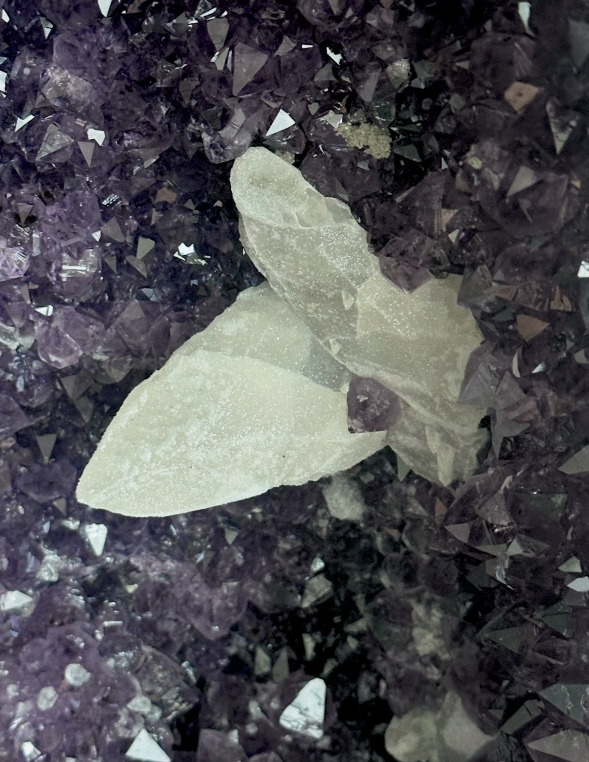 Mineral 006 | Discover and Enhance Your Space — Treasuregate Gallery